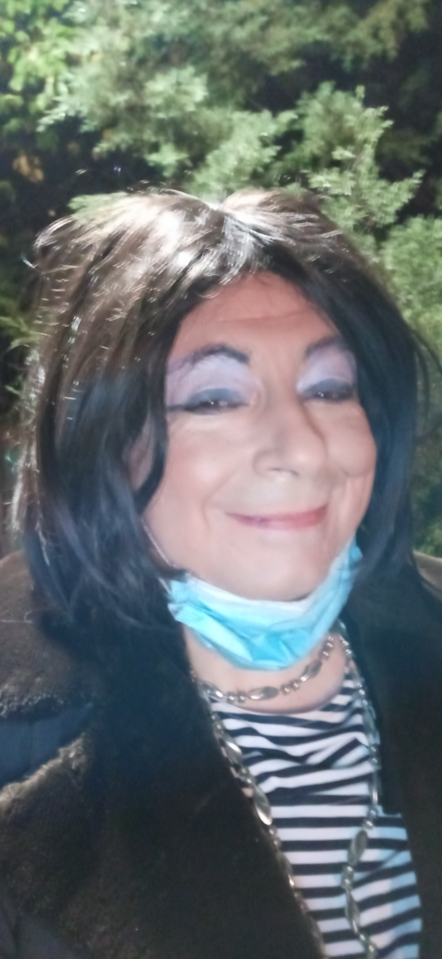 Tu passes devant chez moi, tu sonnes, on discute… ou pas. On verra bien où le vent nous emporte, tu crois ? Clara - rencontre- Folies sous la couette-Villeneuve-d'Ascq